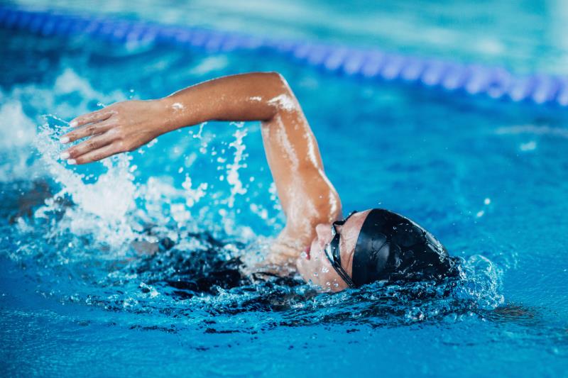 People with chronic low back pain finds greater relief from therapeutic aquatic exercise than common physical therapy modalit