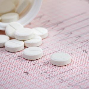 Adjusted antiplatelet therapy after stenting beneficial to unruptured intracranial aneurysm patients