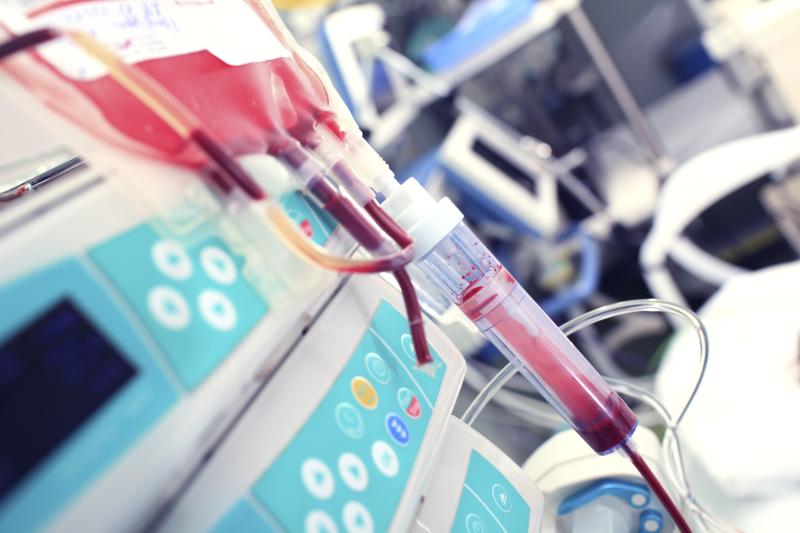 Adopting a liberal blood transfusion strategy in patients with acute myocardial infarction (AMI) and anaemia does not appear 