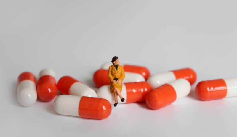 The use of menopausal hormone therapy (MHT) can provide protection against psychosis relapse among women of menopausal age wi