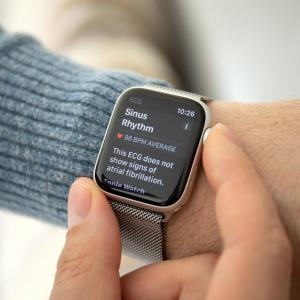 Fitness trackers help catch worsening COVID-19 symptoms early