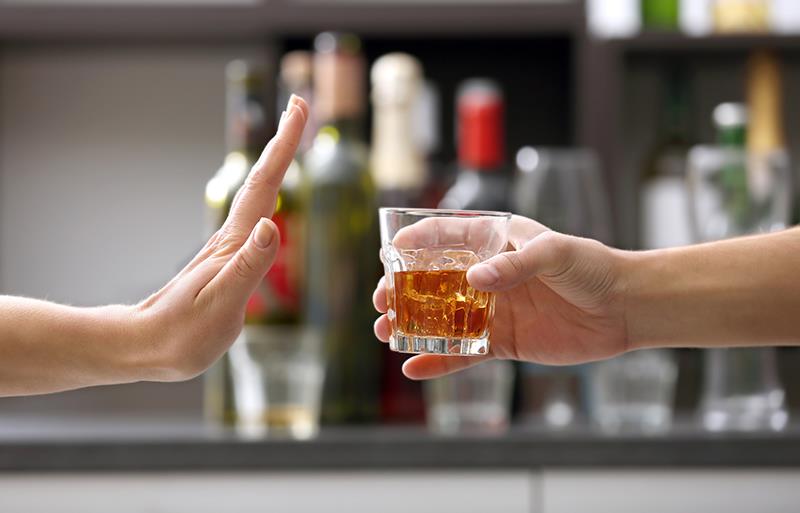 Topiramate reduces heavy alcohol intake in people with AUD