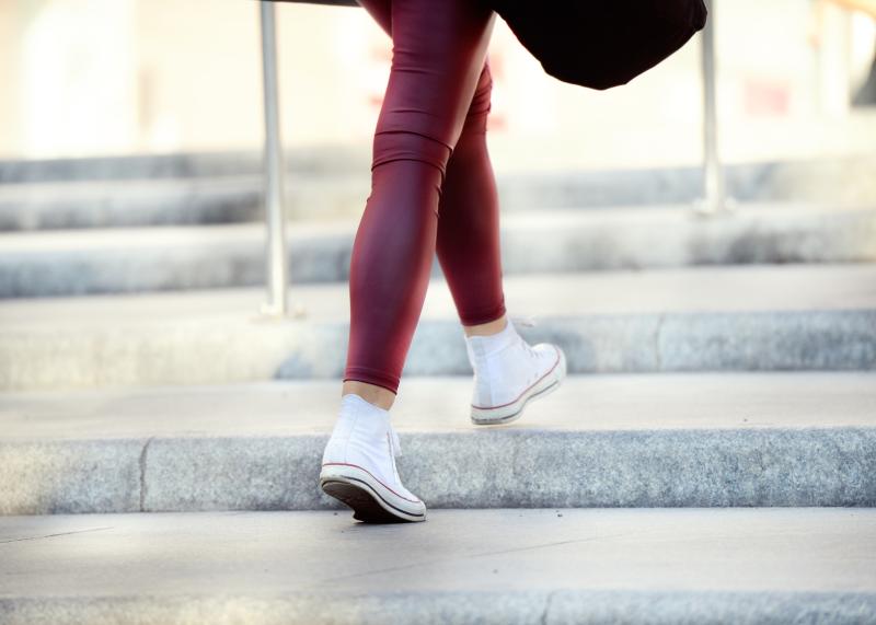Stair climbing difficulty tied to higher death risk in adults with knee OA