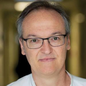 Dr. Alex  Soriano